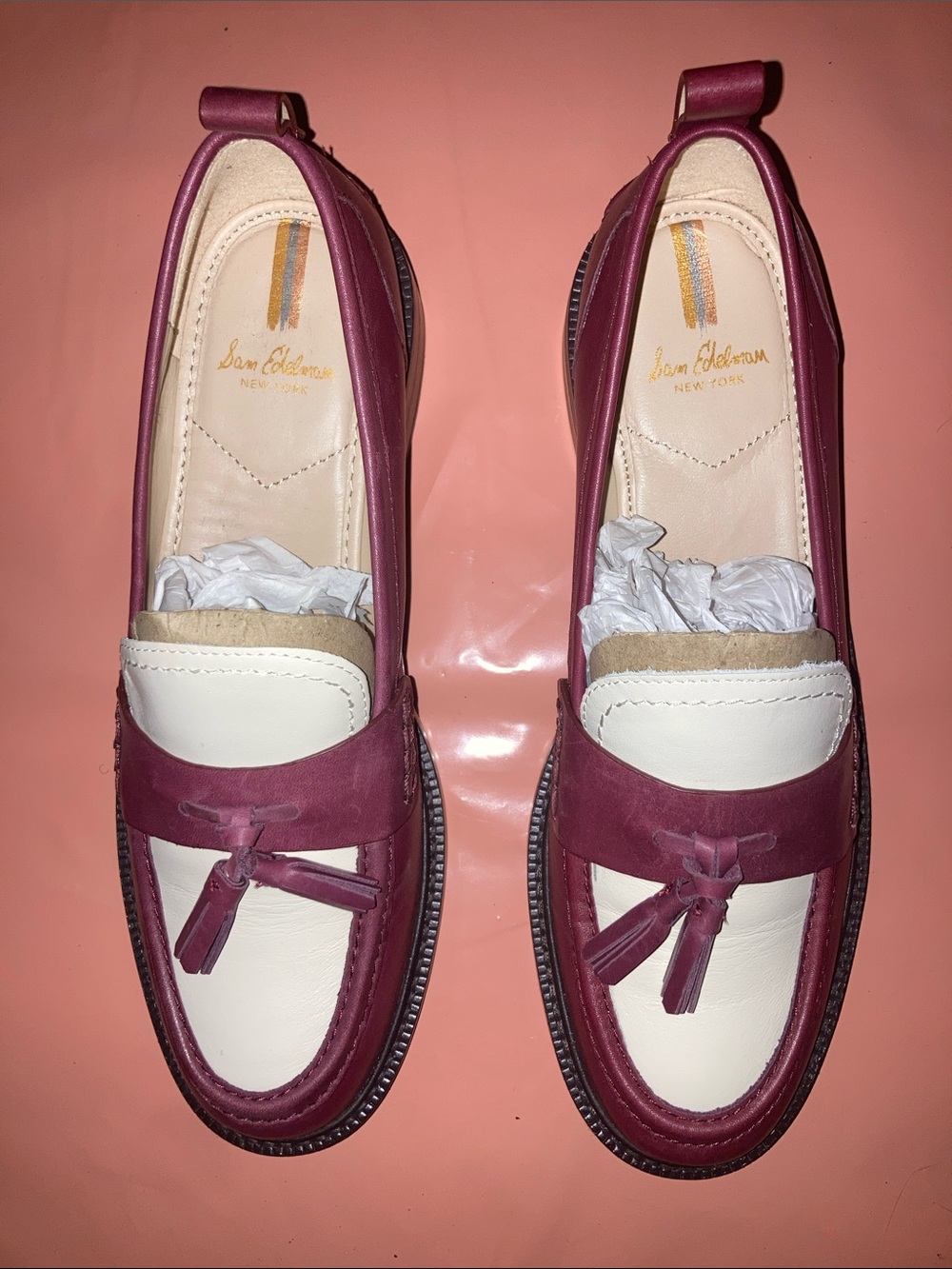Two-Tone Tassel Loafers in Burgundy and White